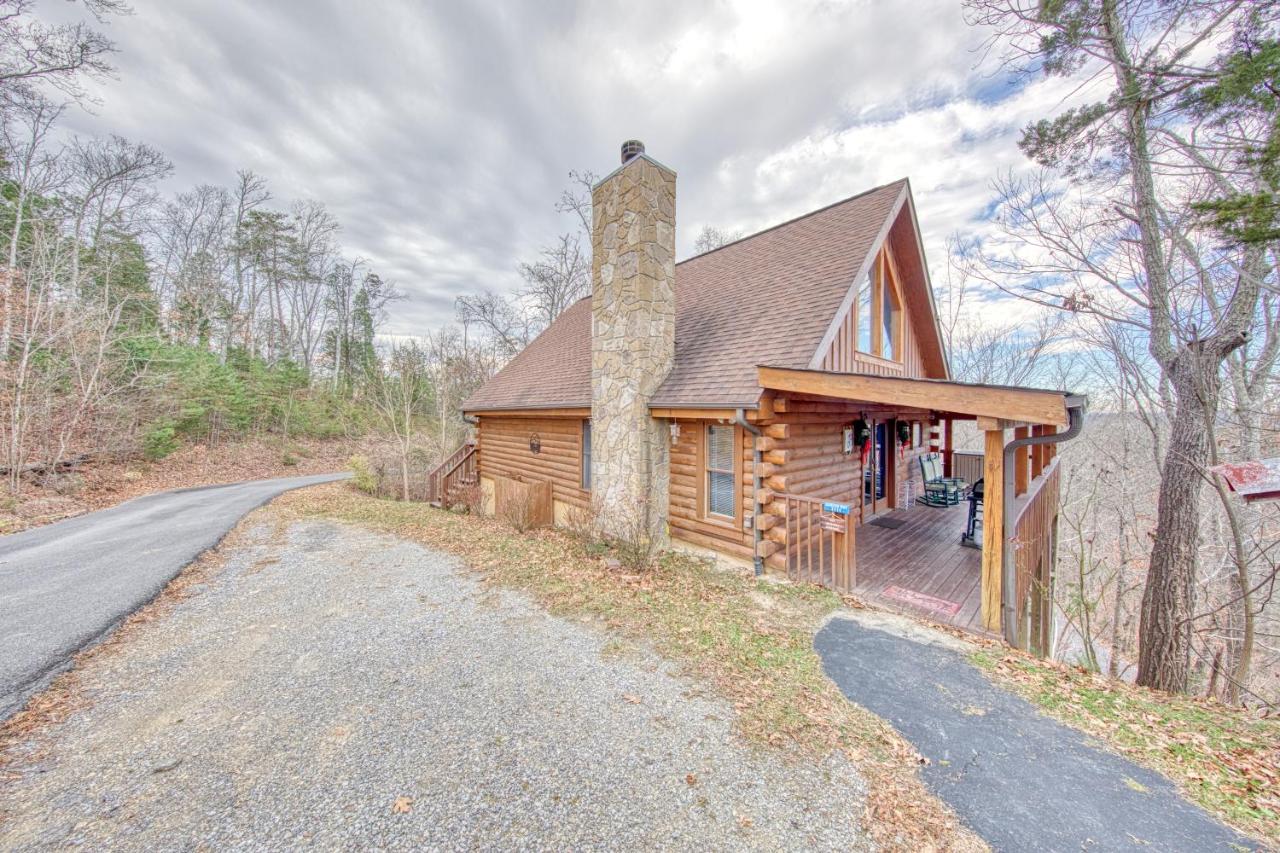 Serenity, A Rustic Log Cabin Retreat Sevierville Ngoại thất bức ảnh