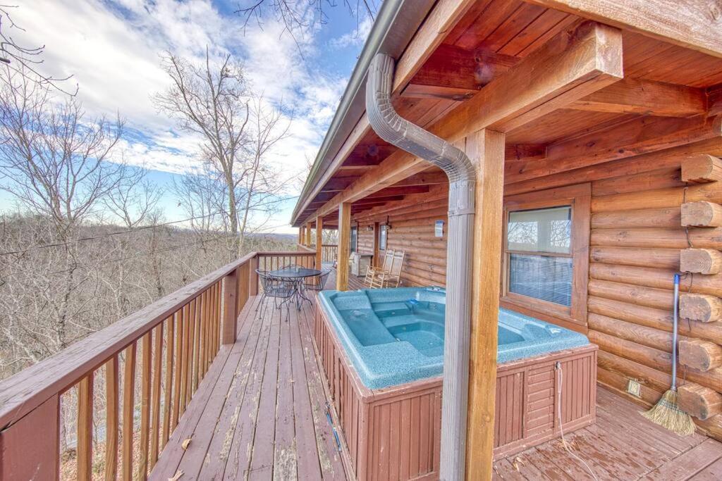 Serenity, A Rustic Log Cabin Retreat Sevierville Ngoại thất bức ảnh