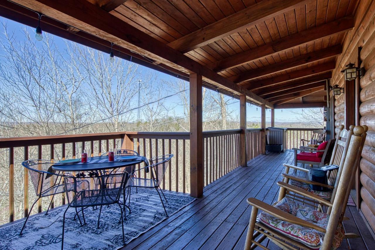 Serenity, A Rustic Log Cabin Retreat Sevierville Ngoại thất bức ảnh