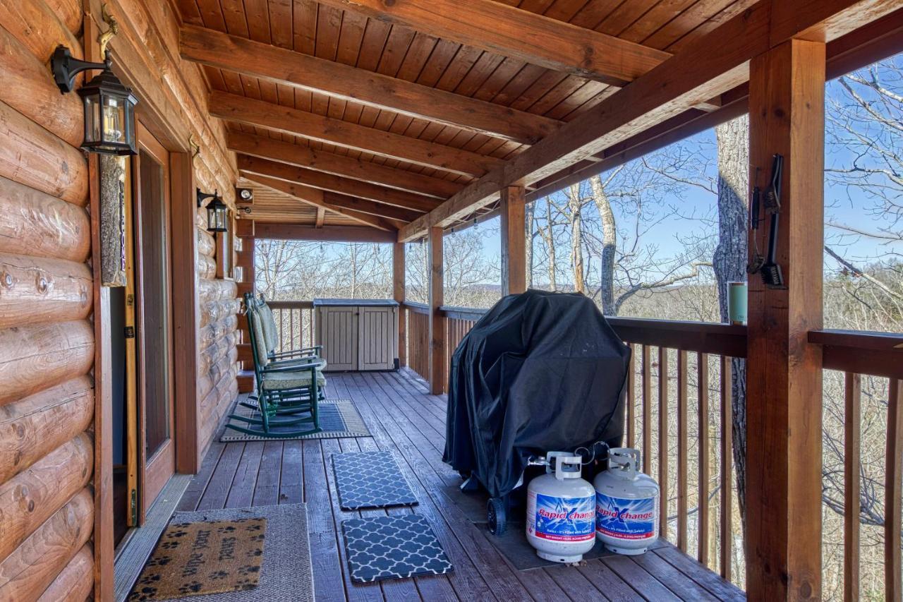 Serenity, A Rustic Log Cabin Retreat Sevierville Ngoại thất bức ảnh